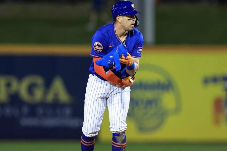 Joey Meneses responde con los Mets como titular