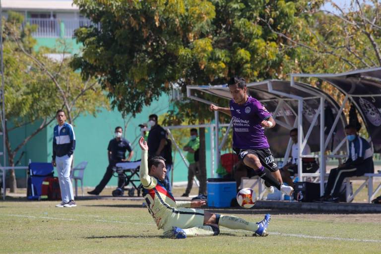 Mazatlán FC divide triunfos en casa ante filiales del América