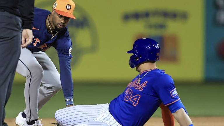 Joey Meneses sigue dando imparables para los Mets en la pretemporada.