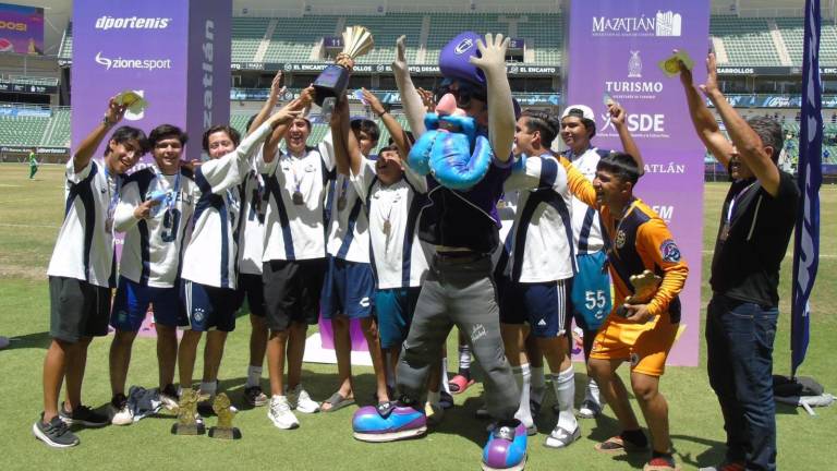 Se definen los monarcas de las diversas categorías.