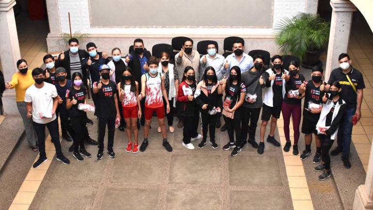 La delegación de Elota que competirá este fin de semana en Culiacán.