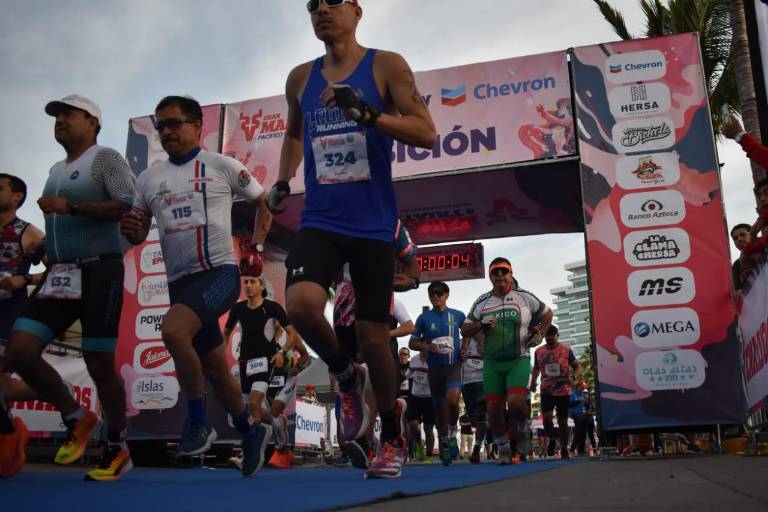 Inicia la fiesta del Gran Triatlón Pacífico 2023