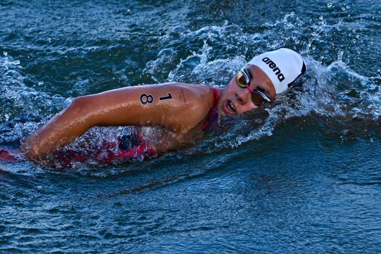 Martha Sandoval en el top 20 de aguas abiertas en París 2024