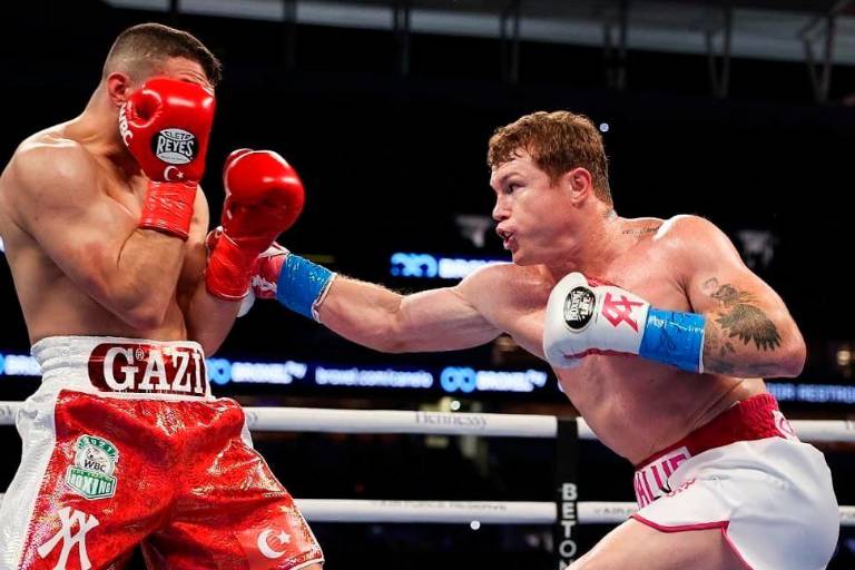 ‘Canelo’ venció a Yildirim por nocaut técnico