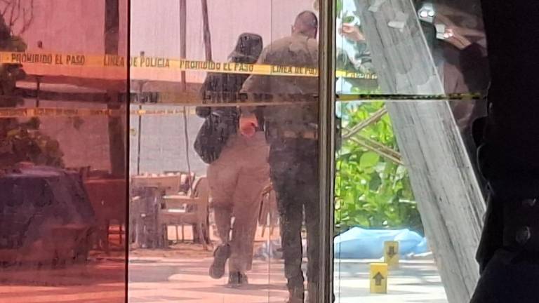 La víctima cayó desde un andamio mientras realizaba trabajos de instalación en un club de playa.