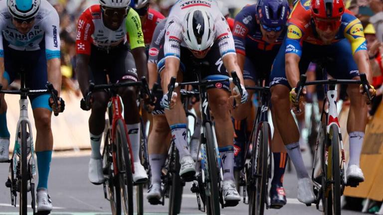 Tim Merlier se llevó un ajustado y dramático triunfo en la tercera etapa del Tour de Francia.