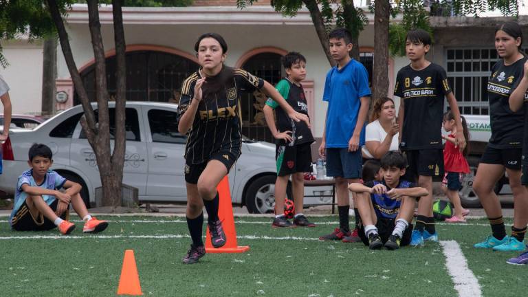 Los jóvenes vivieron una grata jornada deportiva.