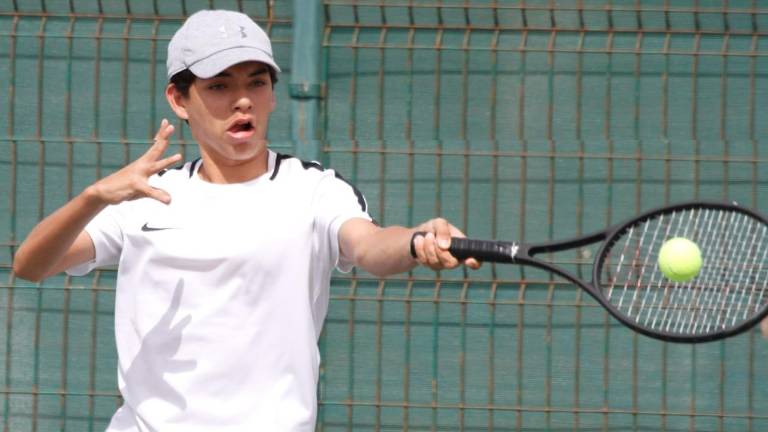 Armando Martínez pasa a la gran final de la categoría Singles Abierta Varonil.