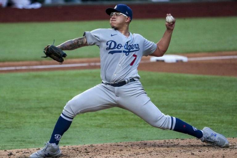 Julio Urías liga efectiva apertura para guiar a los Dodgers a la victoria en Milwaukee