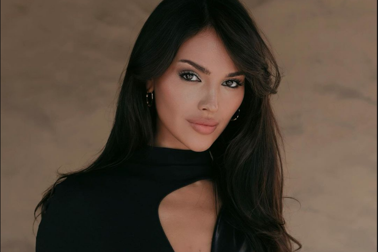 Piden fans a Eiza González que pare de hacerse tantas cirugías