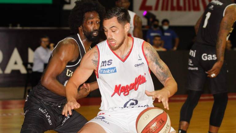 Caballeros de Culiacán se impone a Venados Basketball por marcador de 72-63.