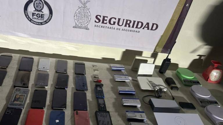 Celulares y equipo de internet fue encontrado en el interior del Penal de Aguaruto.