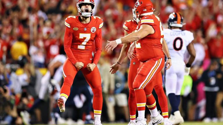 La conexión Mahomes-Kelce da el quinto triunfo seguido a los Chiefs