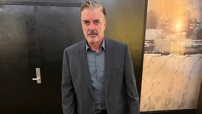 Chris Noth, actor de Sex and the city es rechazado por sus compañeras de reparto.