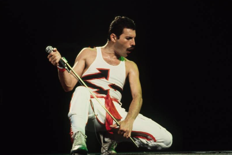 Subastarán objetos personales de Freddie Mercury