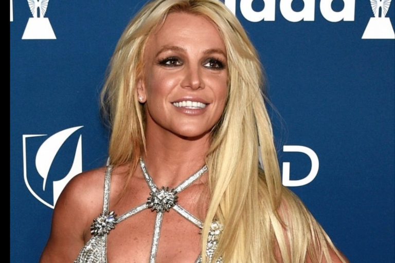 Por acoso de paparazzis, Britney Spears se muda a México