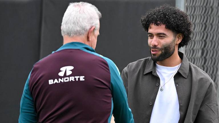 Javier Aguirre y César Huerta, listos para iniciar su preparación rumbo a los dos encuentros amistosos previo a la Copa Oro 2025.