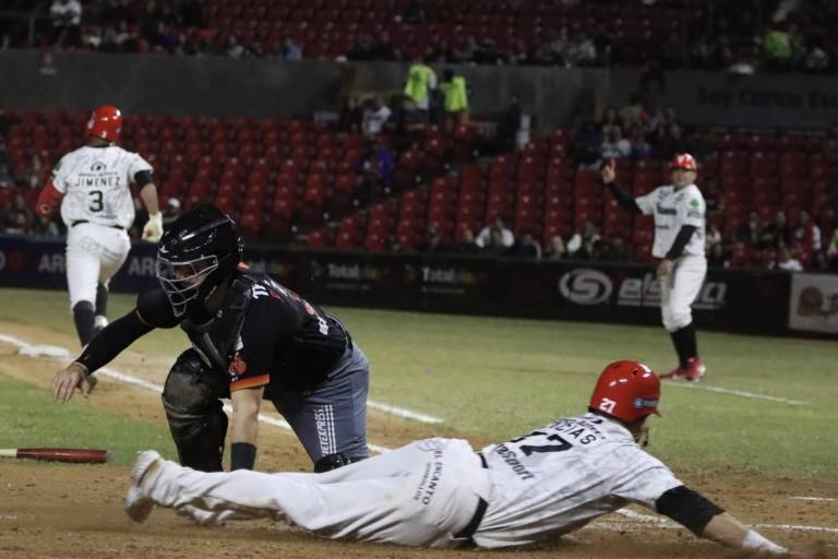 Se reanuda este viernes serie entre Venados y Naranjeros