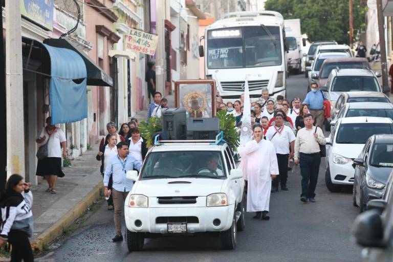 En Mazatlán realizan primera procesión por novenario de festejos del Día de la Virgen de la Inmaculada Concepción