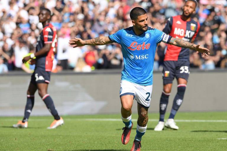 Chucky y el Napoli hunden al Genoa de Johan Vásquez