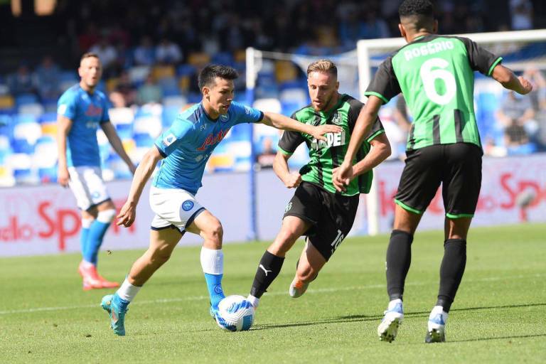 Chucky Lozano anota en goleada del Napoli al Sassuolo