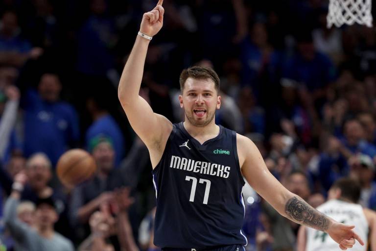 Los Mavs superaron al Jazz con un gran Luka Doncic
