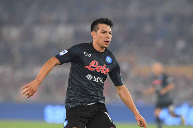 Chucky y el Napoli derrotan a la Roma para afianzarse en la cima