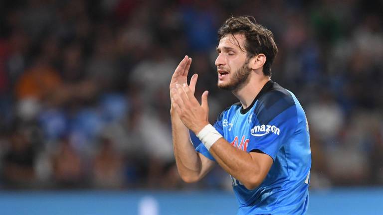 Napoli llega a 8 puntos en la temporada.