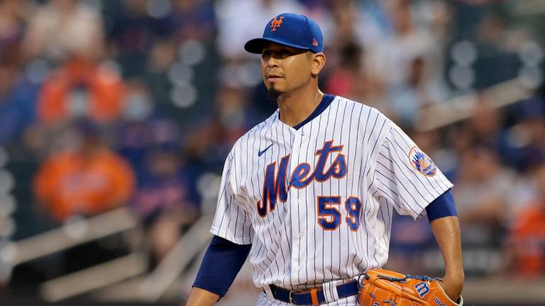Carlos Carrasco estará fuera de acción por alrededor de un mes.