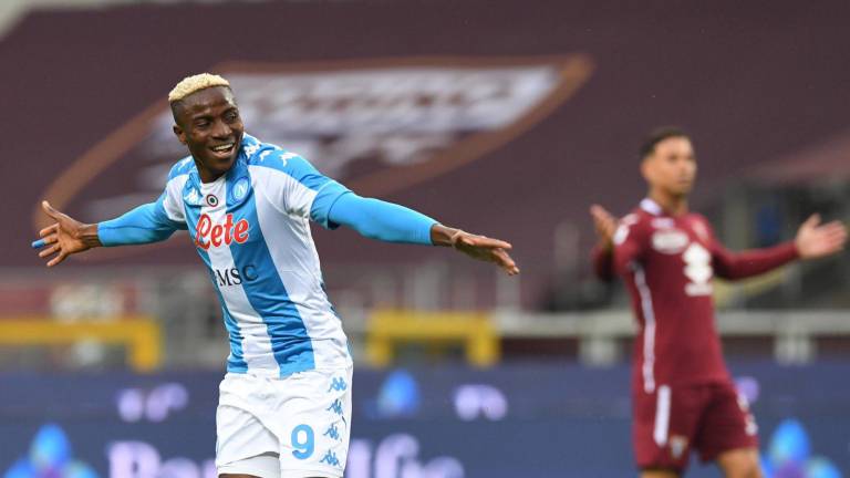 Nápoles logró un triunfo que los catapultó hasta la tercera posición en la Serie A de Italia.