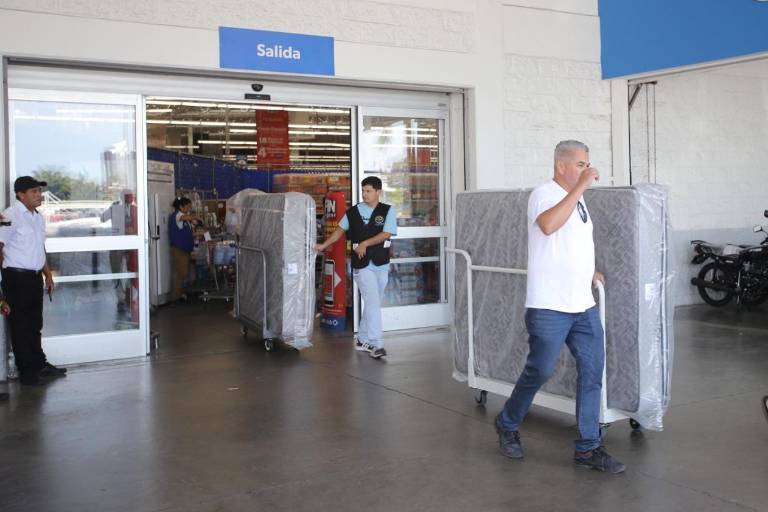 Abarrotan comercios mazatlecos en el Buen Fin