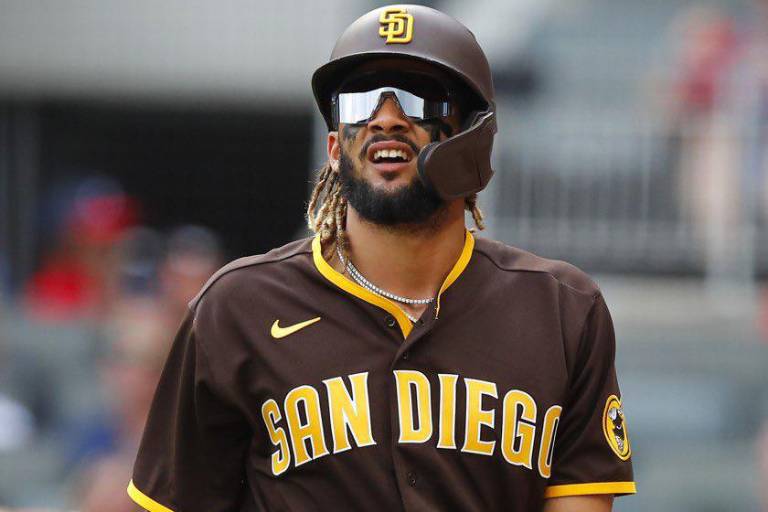 Fernando Tatis sufre fractura de muñeca y se perdería 3 meses