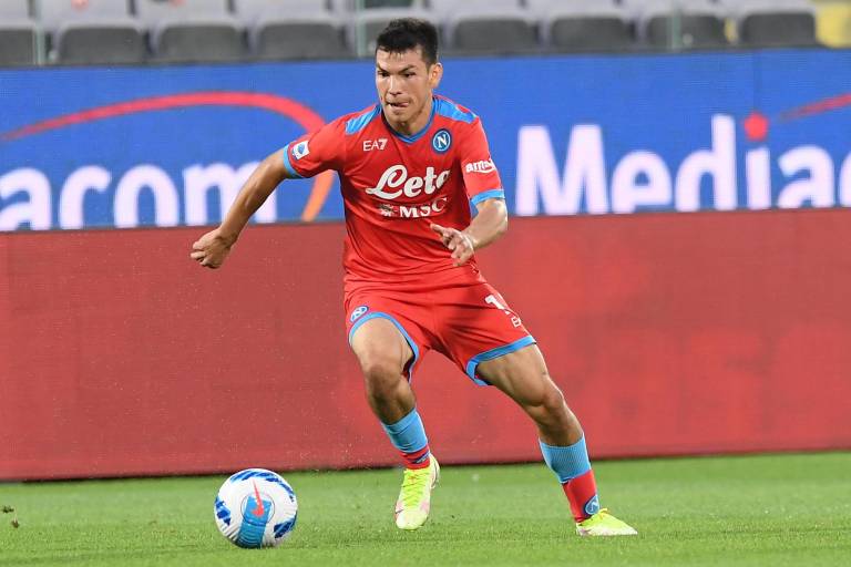 Con gol del Chucky Lozano, Napoli vence 2-1 a Fiorentina y sigue con paso perfecto