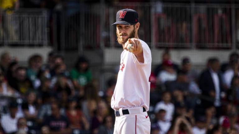 Chris Sale está cerca de volver con los Medias Rojas de Boston tras una larga convalecencia.