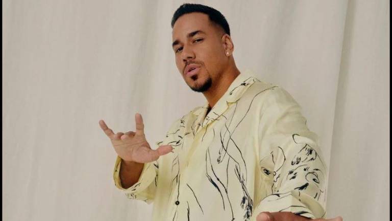 Romeo Santos recibirá pronto a su cuarto hijo.