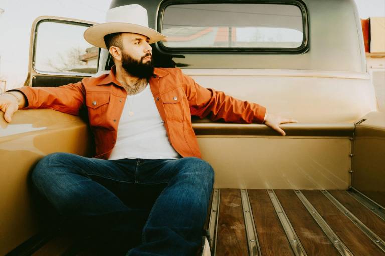 Con nuevo show y álbum, Carín León llegará a Mazatlán