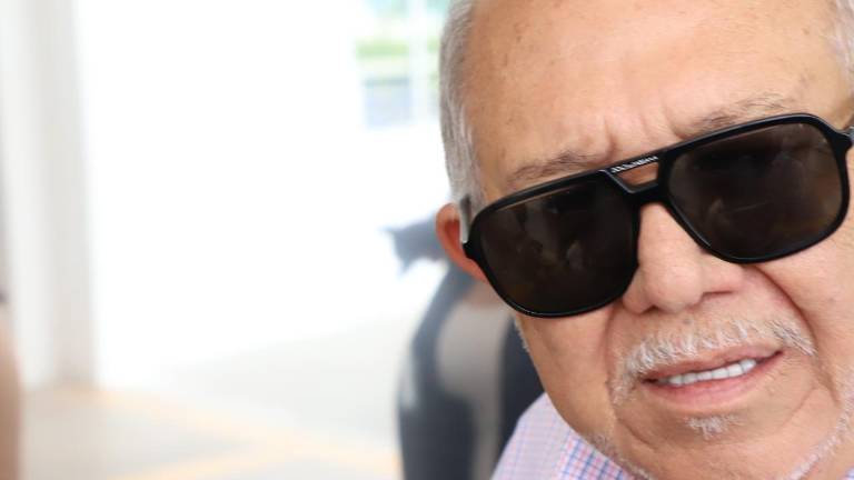 El Alcalde Luis Guillermo Benítez Torres no asistió al Lunes Cívico este 24 de octubre, pero ha sostenido reuniones en su oficina del Palacio Municipal.