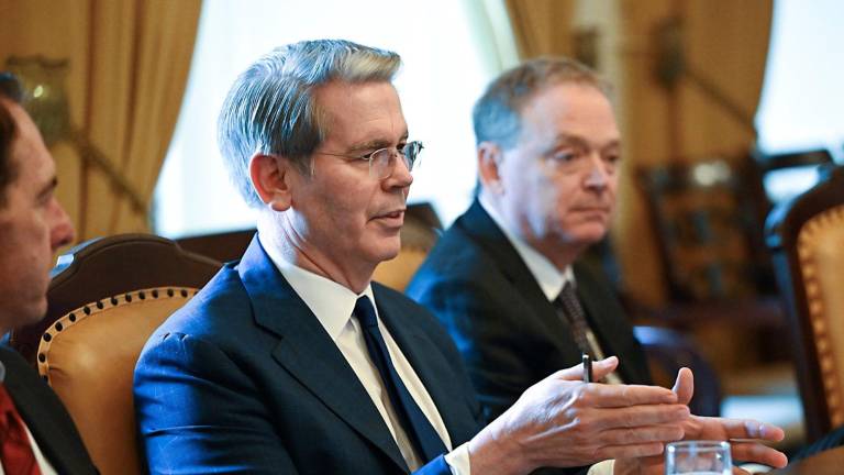 El Secretario del Tesoro de EU, Scott Bessent, generó confusión este miércoles al incluir inicialmente a México en la lista de países con nuevos aranceles.