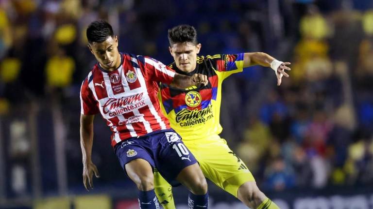 El Guadalajara se metió a la capital mexicana para vencer al América, en el Clásico Nacional.