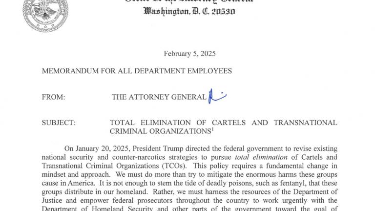 La nueva Fiscal General de EU, Pam Bondi, emitió un memorando en busca de erradicar los cárteles criminales transnacionales.
