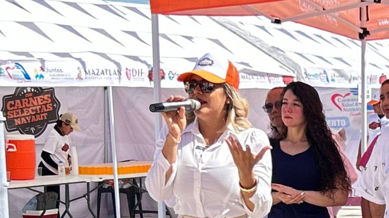 Lucy Velarde, embajadora de Carnes Selectas Nayarit, invita a las familias a disfrutar de la apertura con música, comida y grandes sorpresas.
