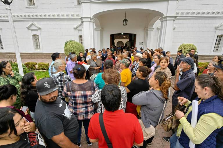 Se manifiesta el Movimiento Antorchista Sinaloa en el Ayuntamiento de Culiacán