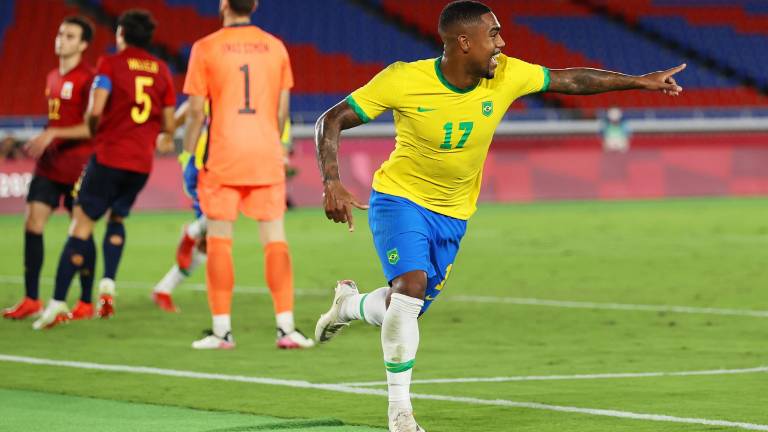 Malcom marca el gol del triunfo de Brasil.