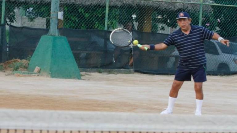 El Torneo “Rey de la Arcilla” continúa en el Club Muralla.