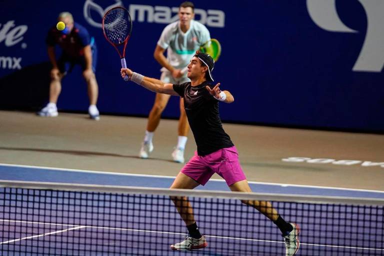 Mazatleco Luis Patiño suma dos triunfos en Torneo de Tenis Portoviejo