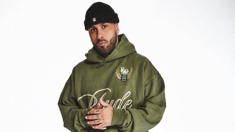 Nicky Jam apoya a la educación a través de la Fundación Latin Grammy.