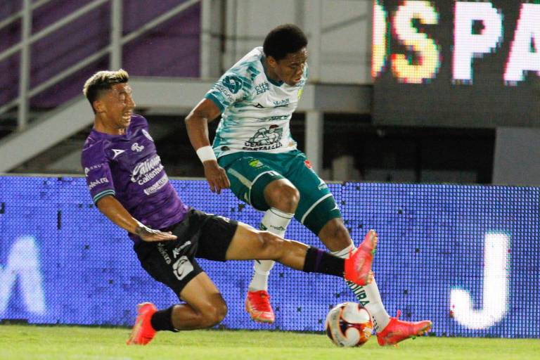 Mazatlán FC viene de atrás para vencer al León