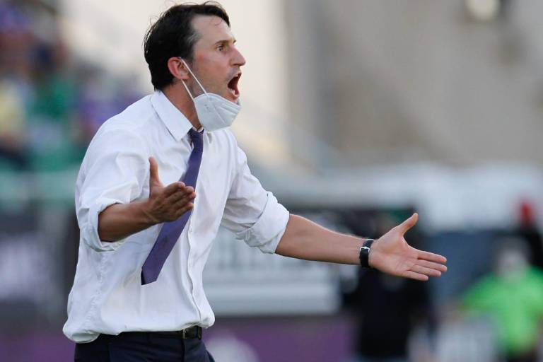 ‘En siete partidos, seis penales en contra es increíble’: Beñat San José
