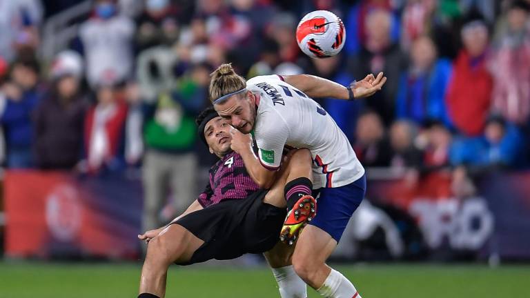 México se desplomó en la segunda parte.
