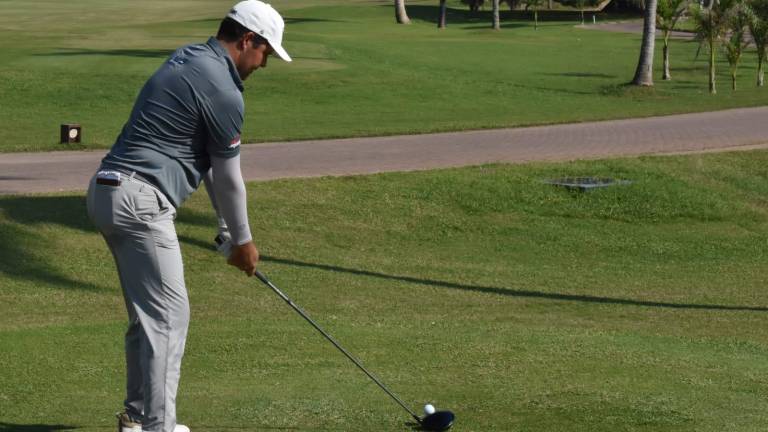 Joel Thelen tiene una última ronda de 69 golpes.
